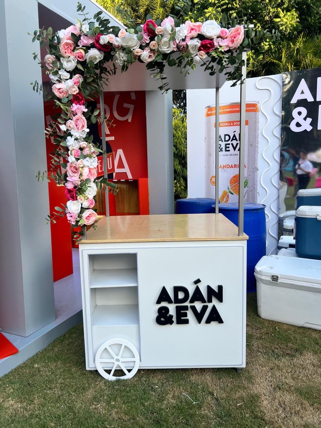 Stand Publicitario para Adán & Eva