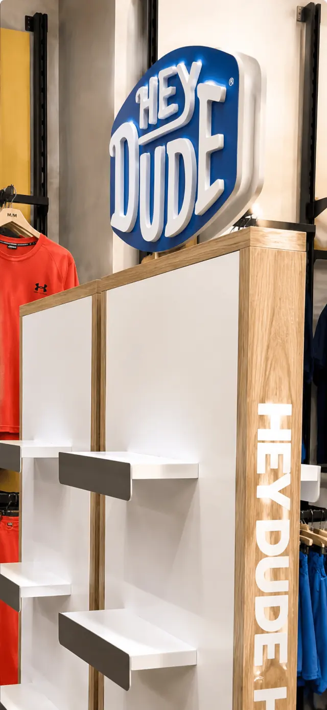 Mueble exhibidor Hey Dude