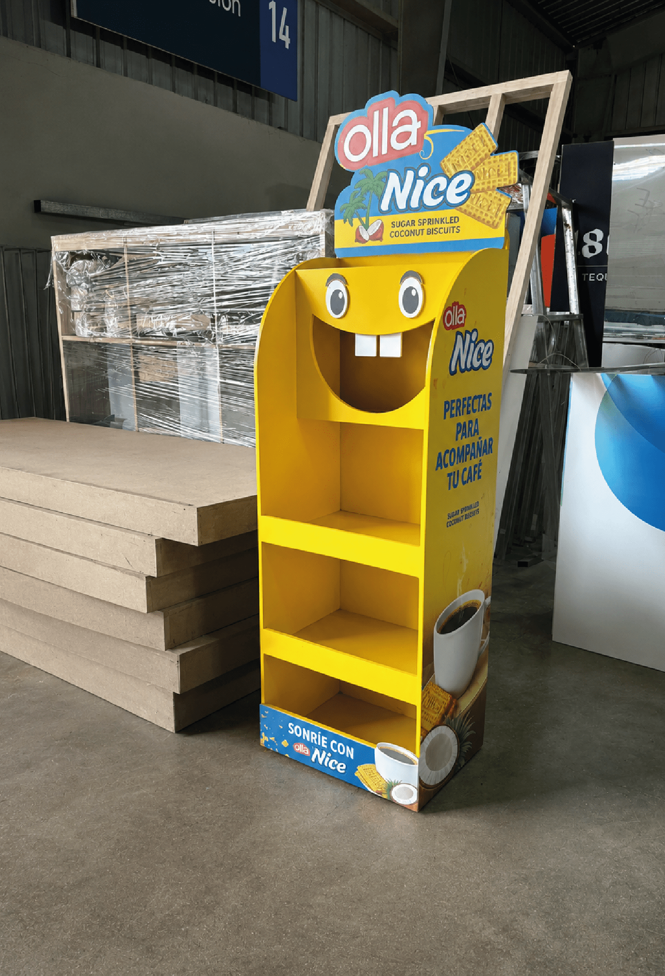 Fabricación de exhibidor comercial para Olla Nice