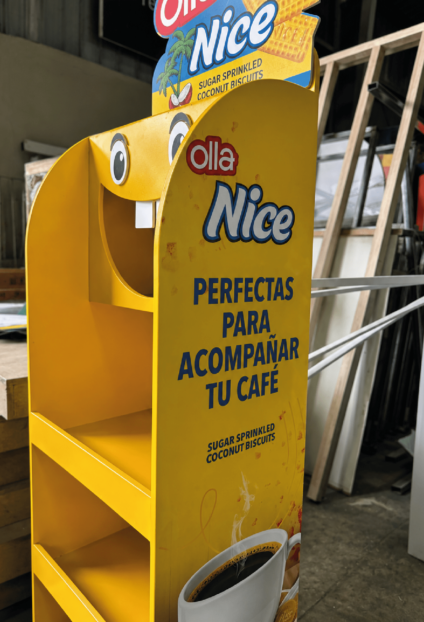 Fabricación de exhibidor comercial para Olla Nice